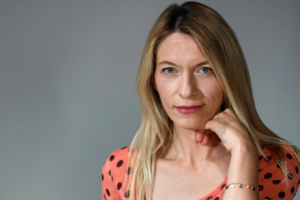 Angela Bulum foto